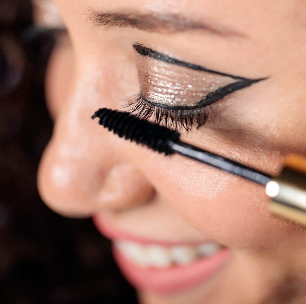 Maskara Nedir Nasil Surulur 5