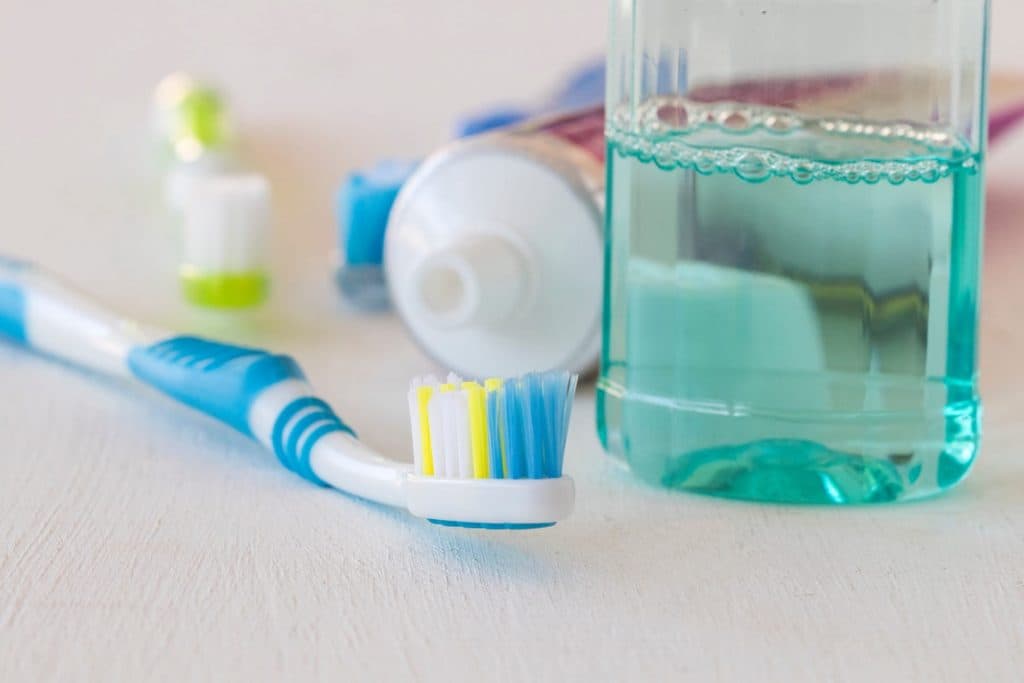 Dis Fircasi Ve Agiz Bakim Suyu